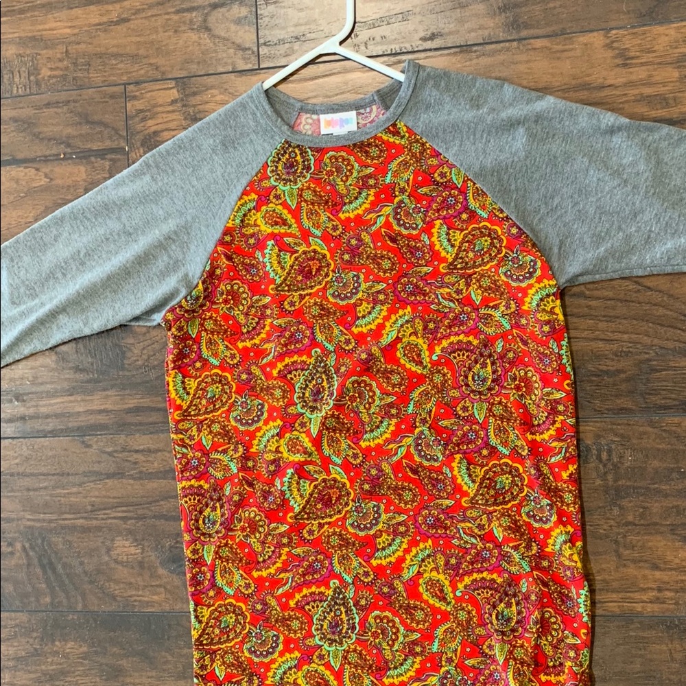 Lularoe Randy Tee
